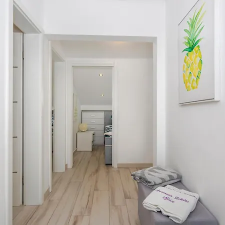 By The Sea Njivice, Krk - 5295 奈维斯