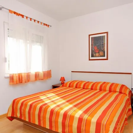 By The Sea Njivice, Krk - 5295 شقة *