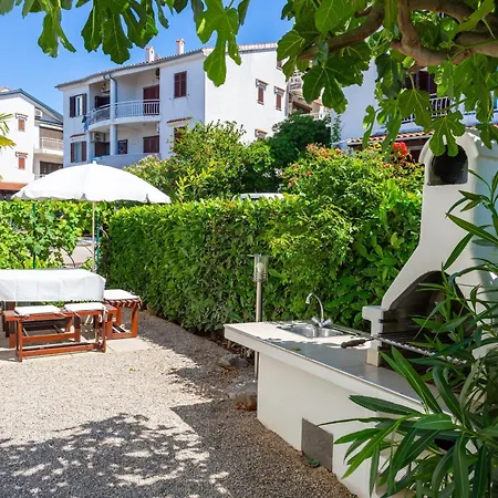 شقة By The Sea Njivice, Krk - 5295